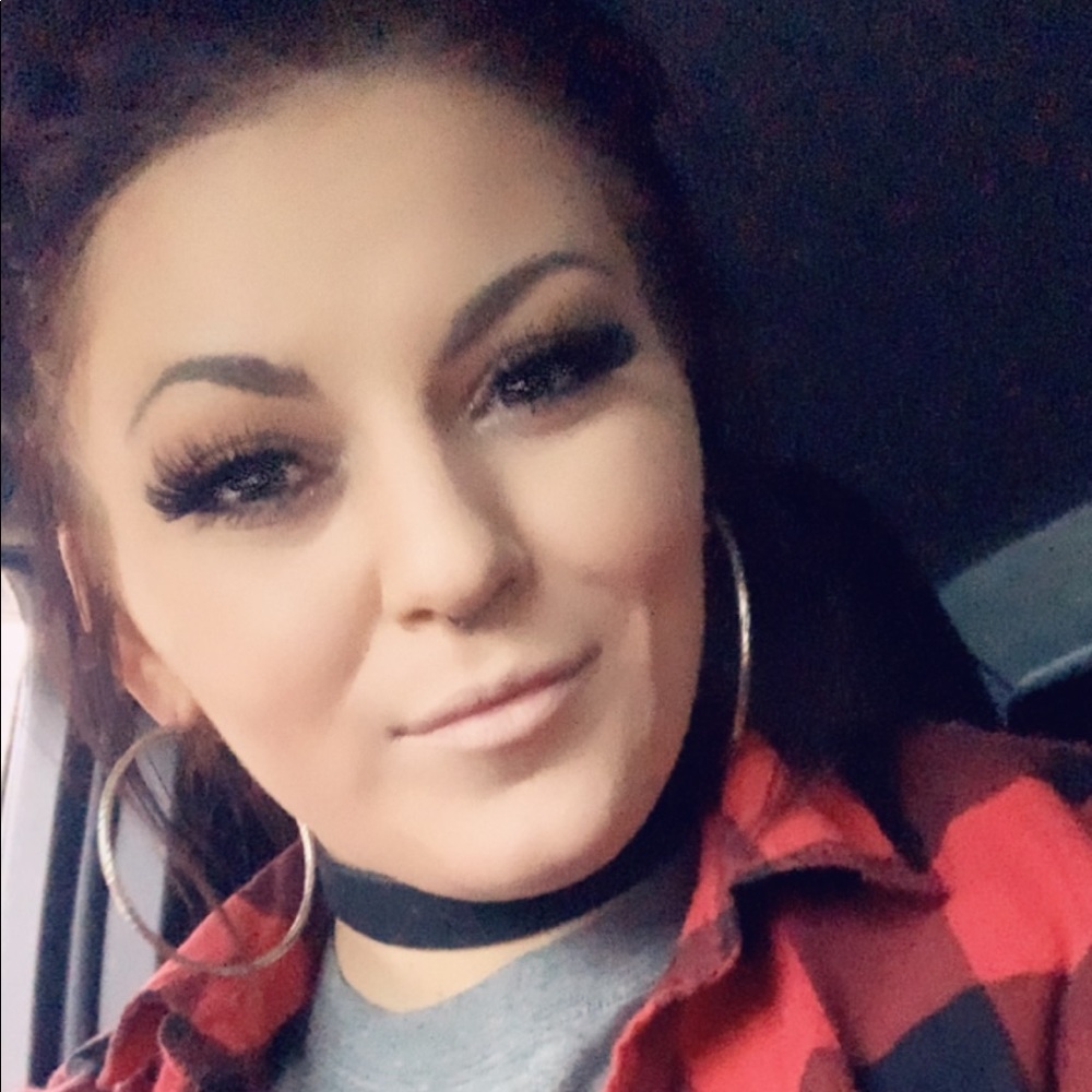 Meet your Posher, Brooke